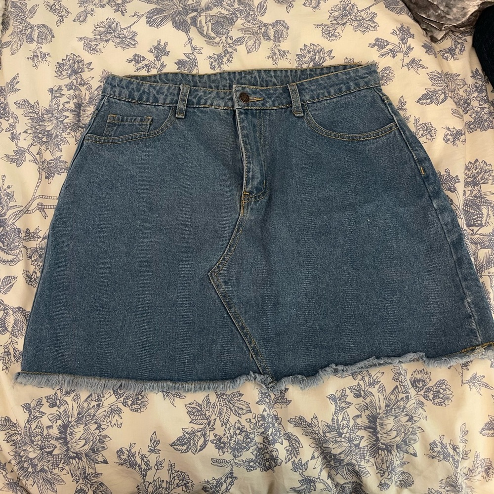 Cute cutoff denim skirt size Large!